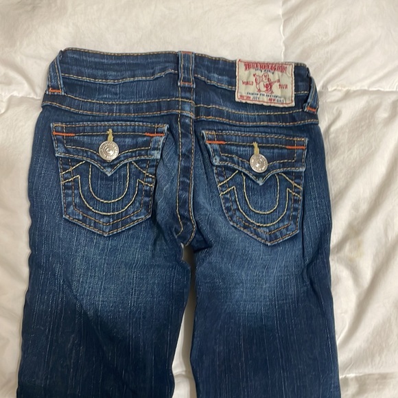 True Religion Girls 6 new jeans. Style joey w/ dark rinse bootcut sl flare - Picture 3 of 11